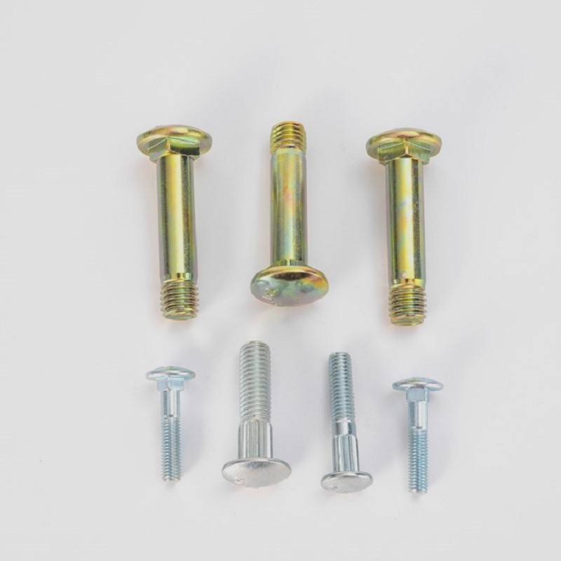 COMO 1390 parafusos métricos da cabeça do copo do ISO com linhas grosseiras do passo