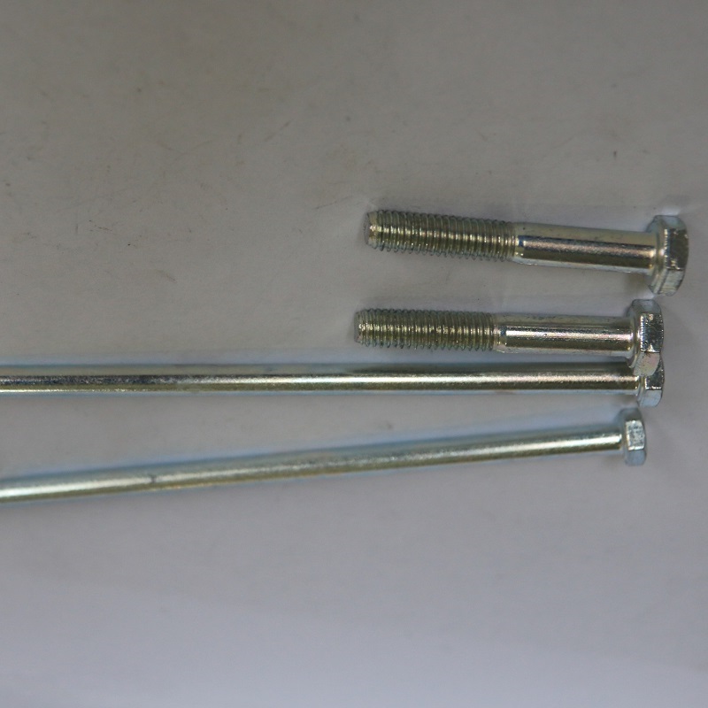 مسامير برأس سداسي DIN 931