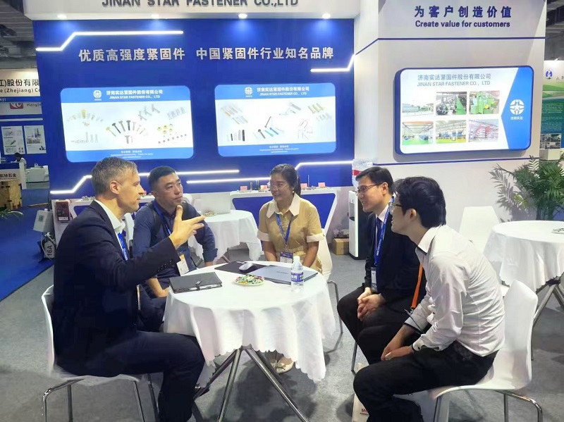 Jinan Star brilla alla Shanghai International Fastener Exhibition