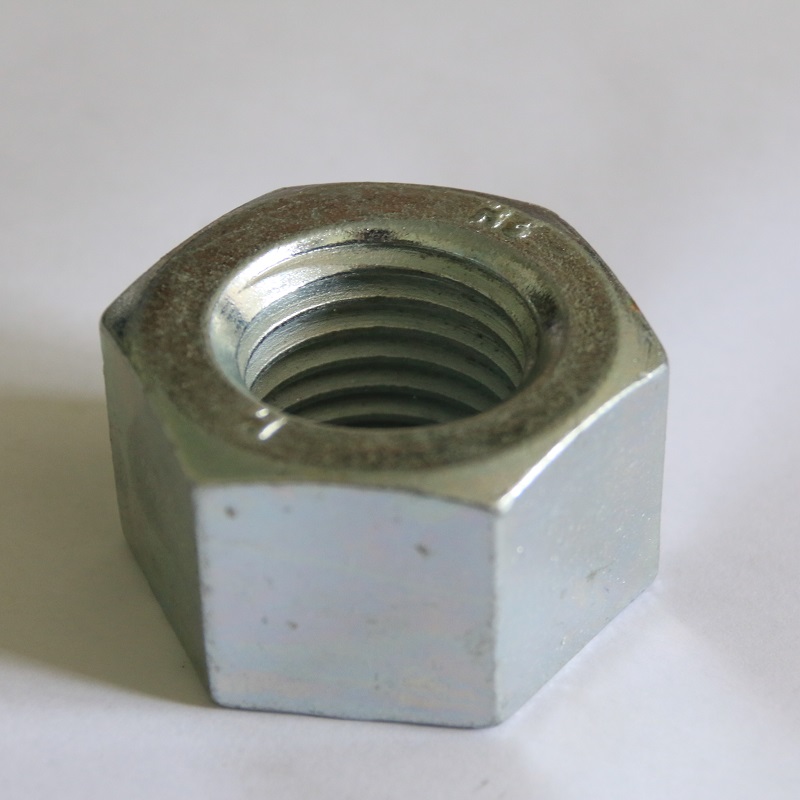 Dadi esagonali in acciaio DIN 6915 con ampia larghezza sui piani per bullonatura strutturale ad alta resistenza