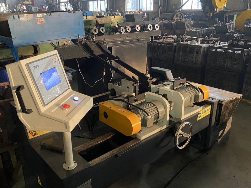 Star introduce la smussatrice automatica per prigionieri per velocizzare la produzione