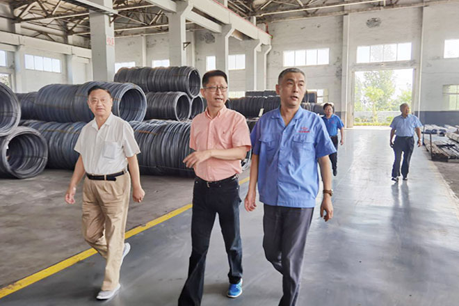 Líderes da filial de fixadores da Associação da Indústria de Componentes Gerais de Máquinas da China visitaram a empresa para orientar o trabalho Líderes da filial de fixadores da Associação da Indústria de Componentes Gerais de Máquinas da China visitaram a empresa para orientar o trabalho