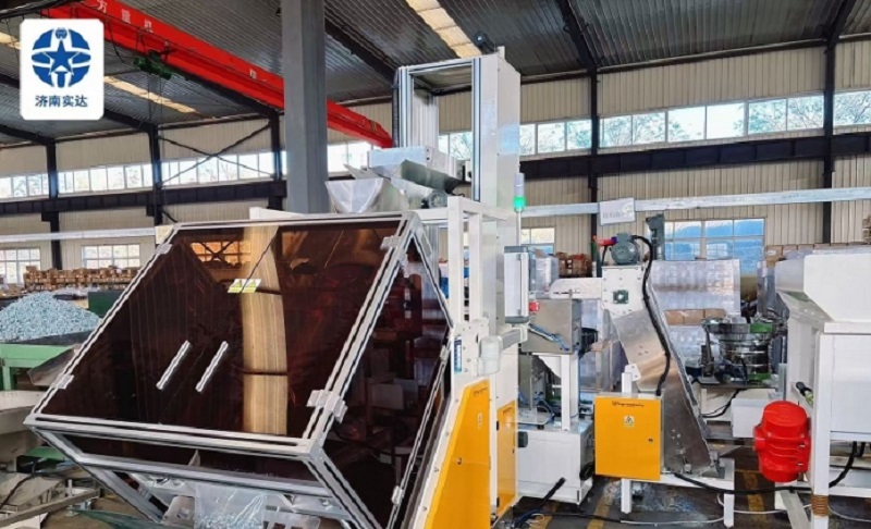 New equipment helps bolt production, and fully automatic large bag packaging machines are successfully introduced